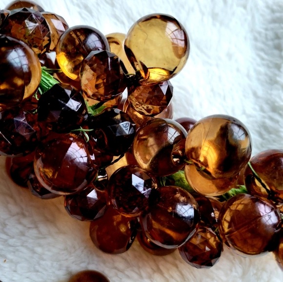 Vintage plastic grape clusters in bushel basket•Set of 2 grapes• - Picture 10 of 14